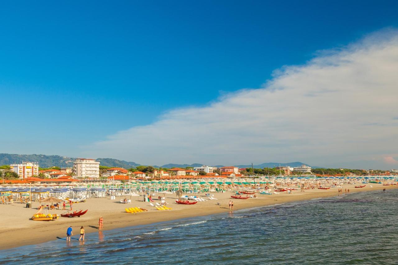 Apartament La Casina Al Mare Vista Pineta Marina Di Carrara Zewnętrze zdjęcie